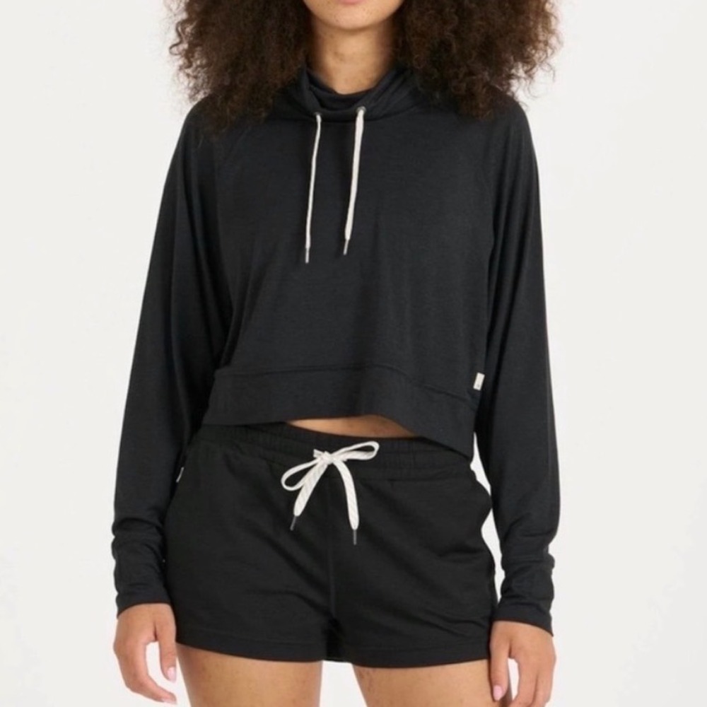 Vuori Halo Crop Funnel Neck Pullover Black Heather Top - Small